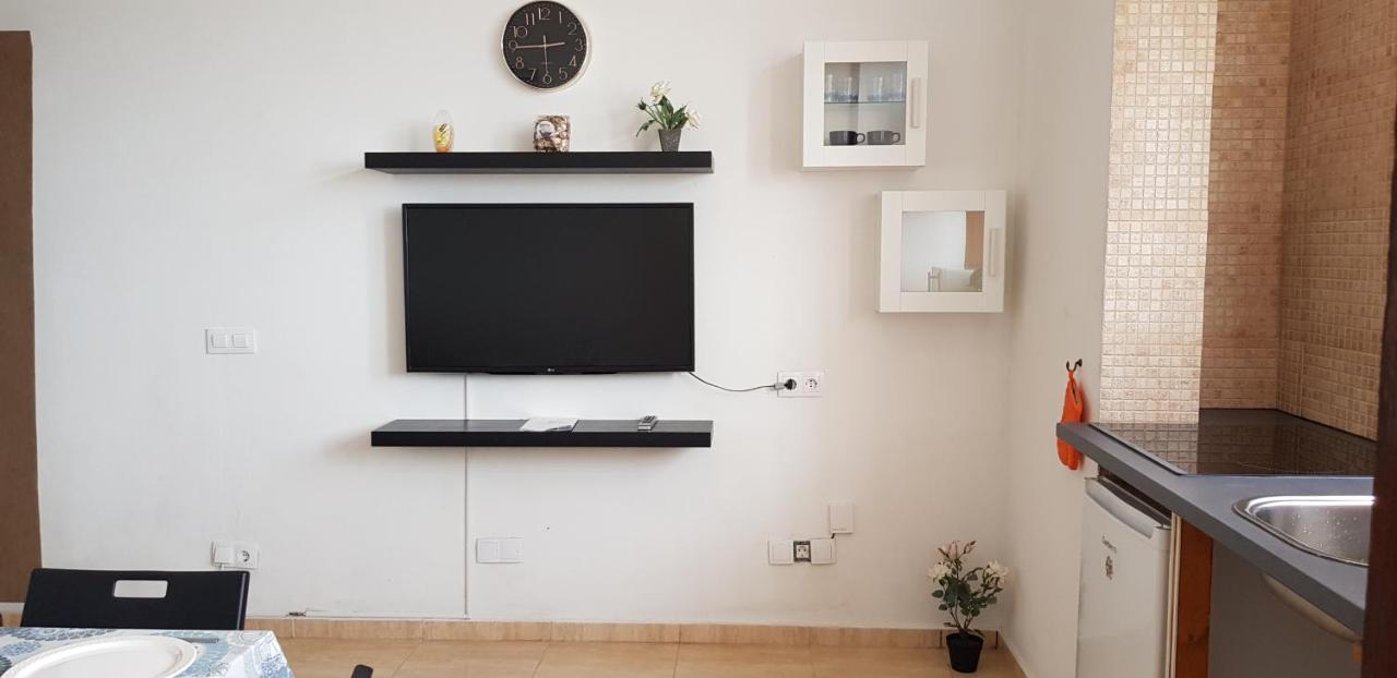Apartment D Holiday Lanzarote Аресифе Екстериор снимка